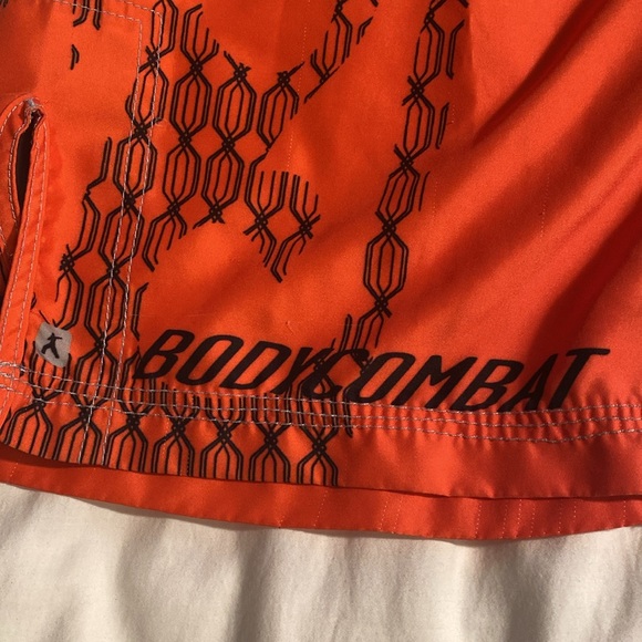 Les Mills Body Combat vintage shorts L black/orange (excellent condition) - Picture 2 of 6
